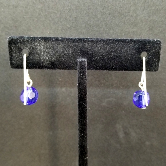 Deep blue crystal earrings 💙 - Picture 3 of 6